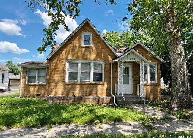 Property at 1113 & 1113 1/2 Charlotte St, Pekin, IL 61554, 2 beds, 1 bath