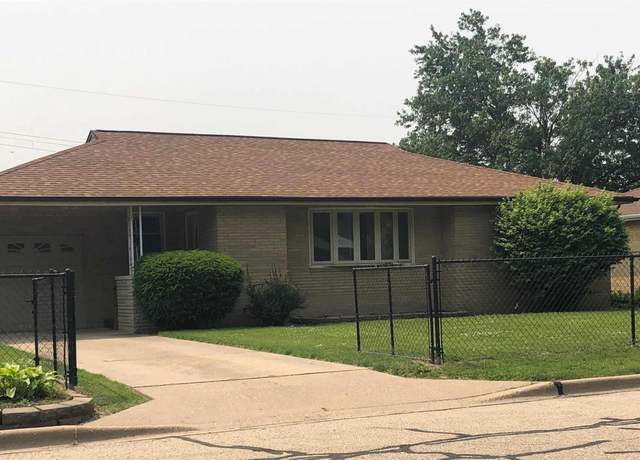 Property at 4201 S Baker Ln, Bartonville, IL 61607, 3 beds, 1.5 baths