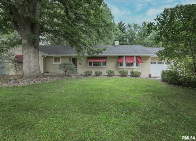 Property at 2811 17th St, Rock Island, IL 61201, 3 beds, 2 baths