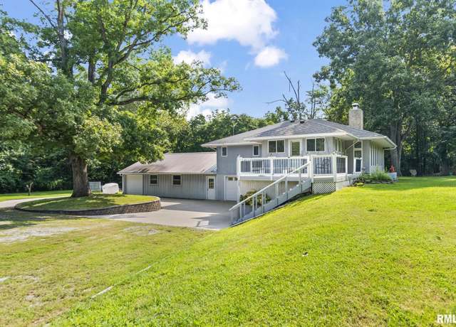Property at 13050 Blooming Grove Rd, Palmyra, IL 62674, 2 beds, 2.5 baths