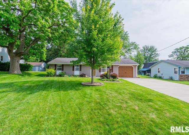 Property at 303 W 3rd Ave, Deer Creek, IL 61733, 4 beds, 3 baths