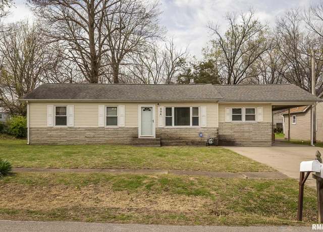 Property at 804 N Almond St, Carbondale, IL 62902, 3 beds, 1 bath