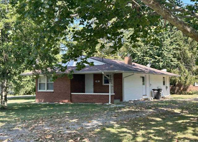 Property at 1504 E Grand Ave, Carbondale, IL 62902, 3 beds, 1 bath