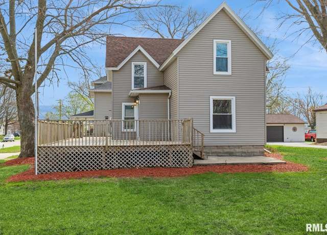 Property at 722 3rd Ave, De Witt, IA 52742, 3 beds, 2 baths