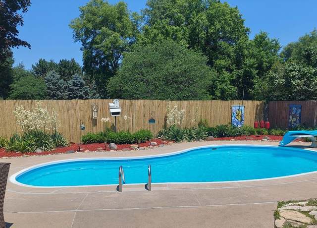 Property at 1211 8th Ave, Erie, IL 61250, 3 beds, 2 baths