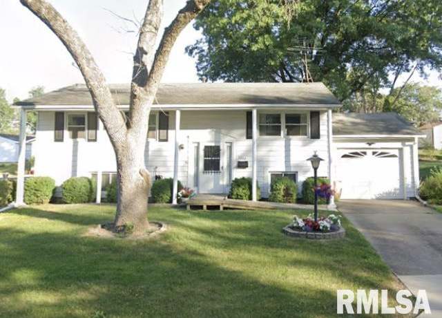 Property at 3332 Wakonda Dr, Bettendorf, IA 52722, 4 beds, 2 baths