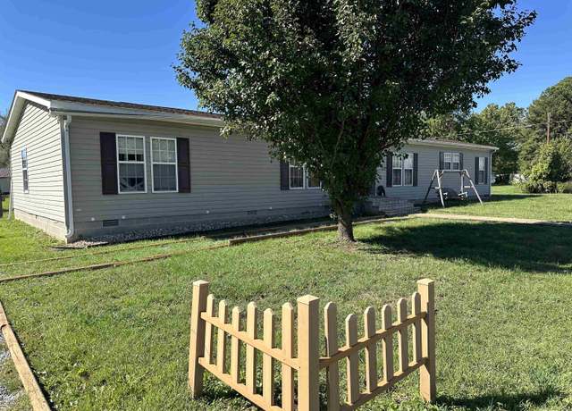 Property at 809 N Horn St, West Frankfort, IL 62896, 4 beds, 2 baths