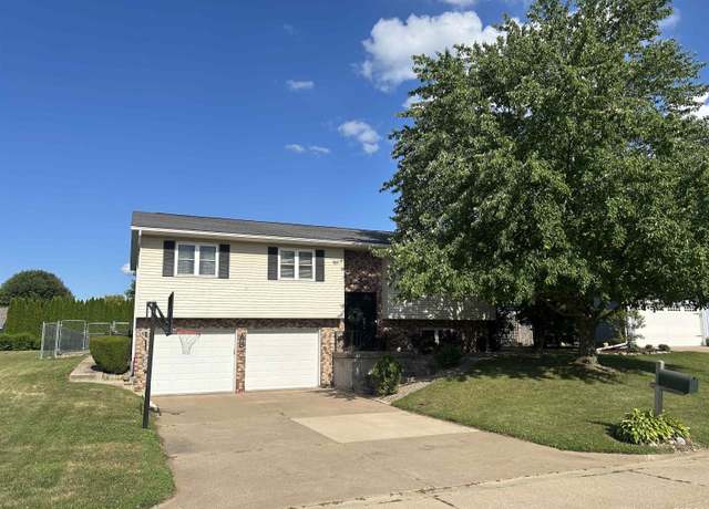 Property at 1028 Hickory St, Geneseo, IL 61254, 3 beds, 2.5 baths