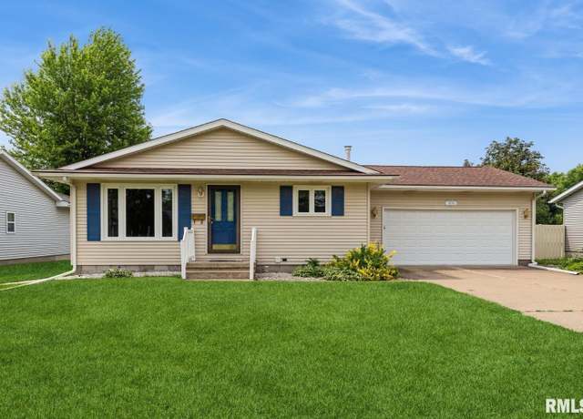Property at 1031 15th Pl, Camanche, IA 52730, 3 beds, 1.5 baths