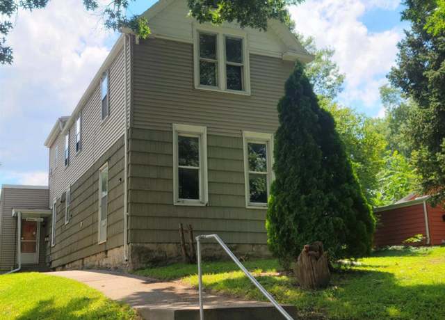 Property at 1312 Lind St, Quincy, IL 62301, 2 beds, 2 baths