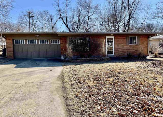 Property at 2731 W Overhill Rd, Peoria, IL 61615, 2 beds, 1 bath