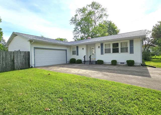 Property at 3000 W Clifton Ct, Marion, IL 62959, 3 beds, 2 baths
