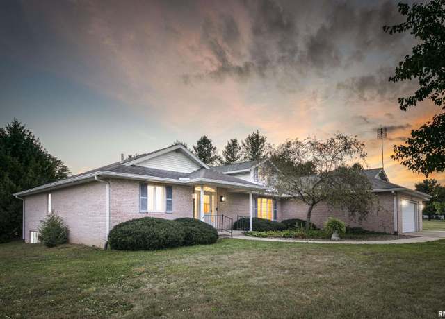 Property at 12320 W Downing Pl, Brimfield, IL 61517, 4 beds, 3 baths