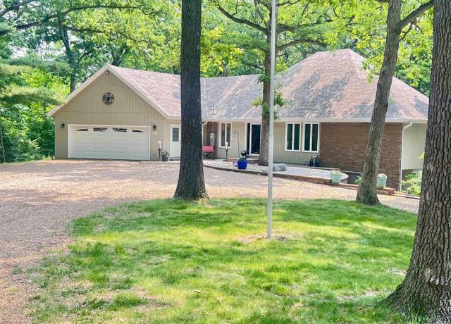 Property at 283 Old Germantown Rd, East Peoria, IL 61611, 5 beds, 3 baths