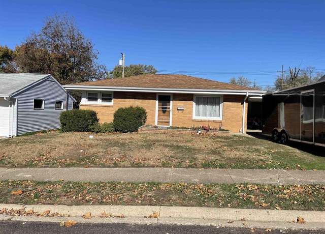 Property at 1107 Monroe St, Pekin, IL 61554, 3 beds, 1.5 baths