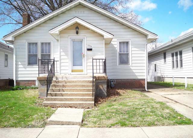 Property at 1933 S Pasfield St, Springfield, IL 62704, 2 beds, 1 bath