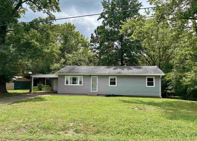Property at 1275 E Park St, Carbondale, IL 62901, 3 beds, 2 baths