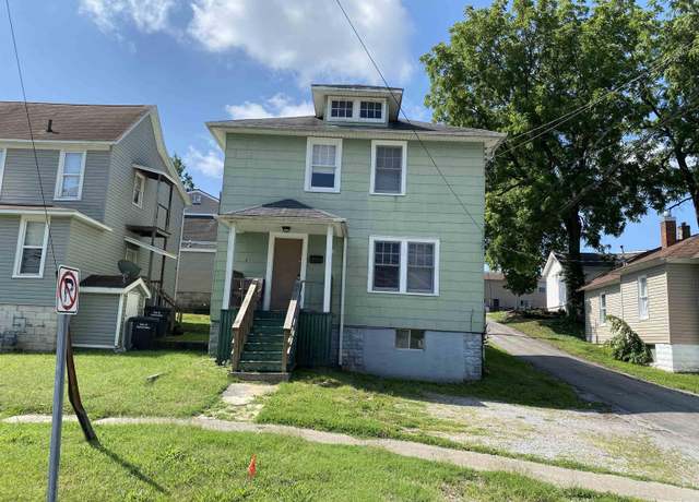 Property at 403 W Cherry St, Carbondale, IL 62901, 4 beds, 1.5 baths