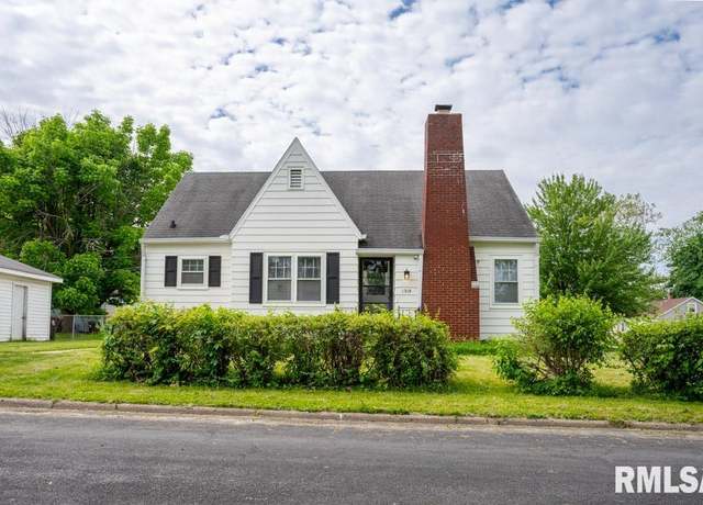 Property at 1318 W Macqueen Ave, Peoria, IL 61604, 3 beds, 1 bath
