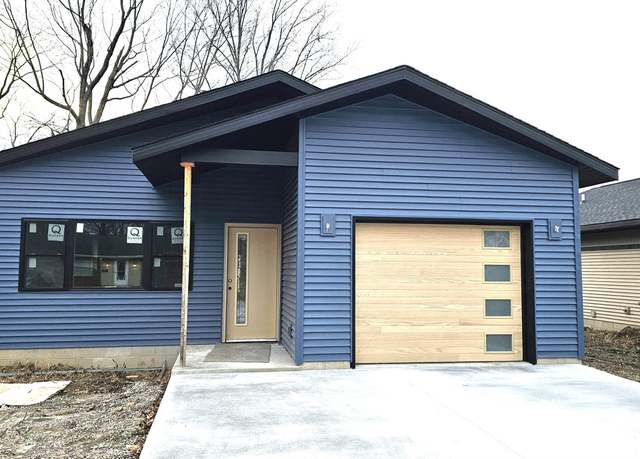 Property at 809 N 27th St, Herrin, IL 62948, 3 beds, 2 baths