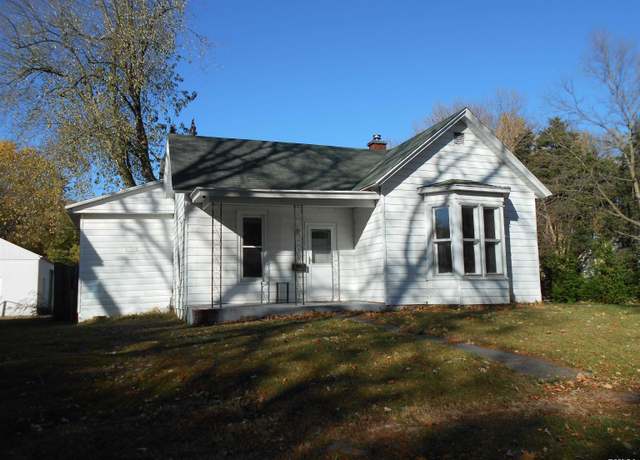 Property at 604 S Randolph St, Macomb, IL 61455, 2 beds, 1 bath