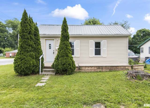 Property at 872 N Wesley St, Springfield, IL 62702, 3 beds, 1 bath