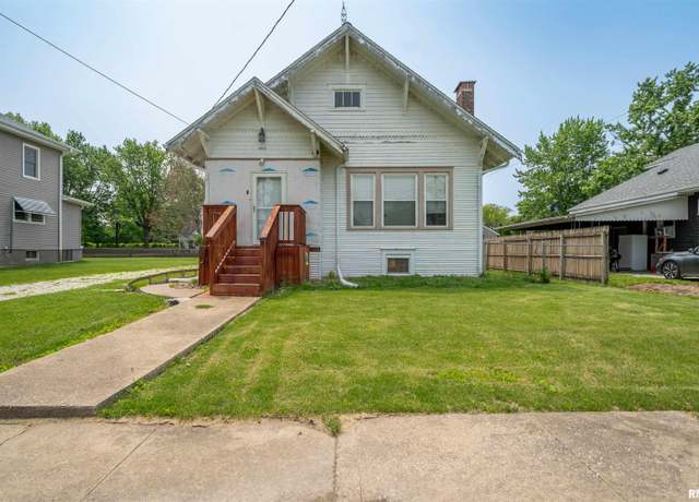 Property at 602 W Adams St, Abingdon, IL 61410, 2 beds, 1 bath
