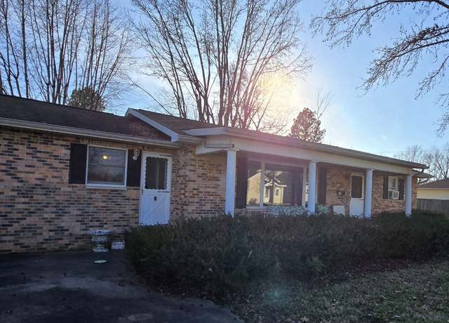 Property at 310 E Cleveland St, West Frankfort, IL 62896, 2 beds, 2 baths