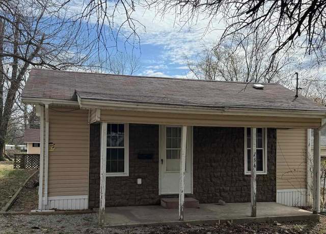 Property at 734 N Division St, Duquoin, IL 62832, 2 beds, 1 bath