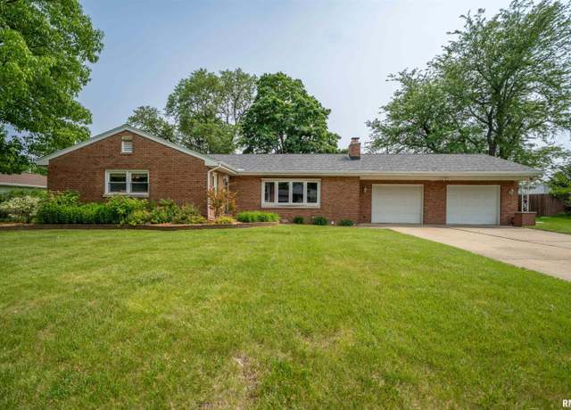 Property at 230 E Fernwood St, Morton, IL 61550, 3 beds, 2 baths
