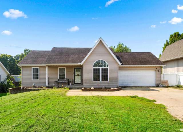 Property at 1010 5th St, Lacon, IL 61540-0000, 4 beds, 3 baths