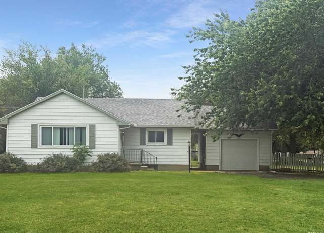 Property at 4928 W Farmington Rd, Peoria, IL 61604, 3 beds, 1 bath