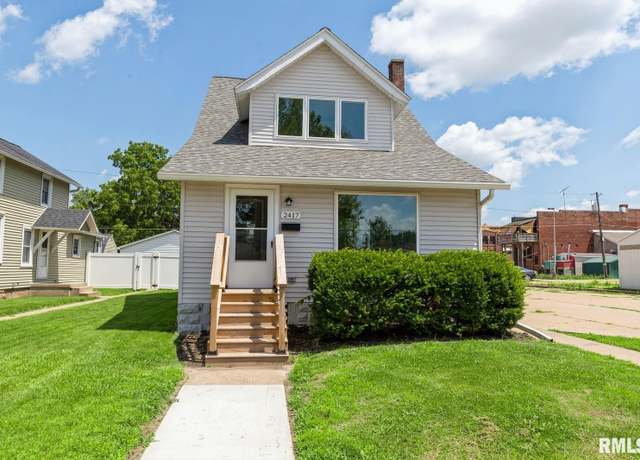 Property at 2417 Pershing Blvd, Clinton, IA 52732, 3 beds, 1.5 baths