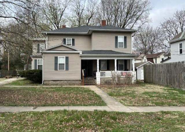 Property at 301-303 N Diamond St, Jacksonville, IL 62650, 5 beds, 3.5 baths