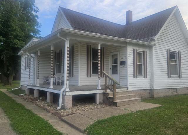 Property at 658 E Maple St, Canton, IL 61520, 2 beds, 1 bath