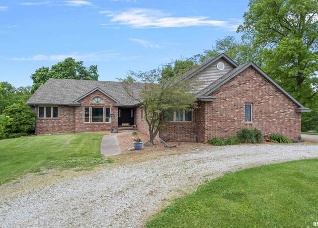 Property at 17269 Woodland Lakes Dr, Petersburg, IL 62675, 4 beds, 3 baths