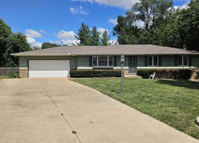 Property at 108 Stuaan Ct, Bartonville, IL 61607, 3 beds, 2 baths