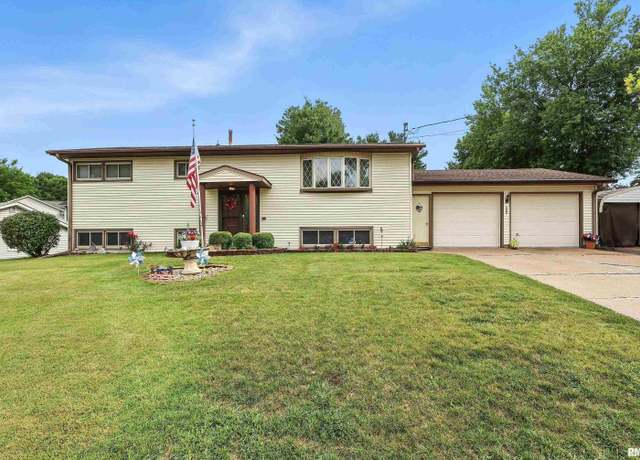 Property at 408 E 21st Ave, Coal Valley, IL 61240, 5 beds, 2 baths
