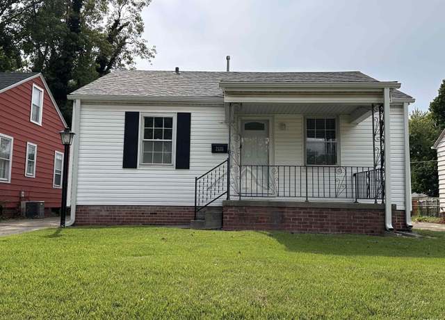 Property at 2333 S 8th St, Springfield, IL 62703, 3 beds, 1.5 baths
