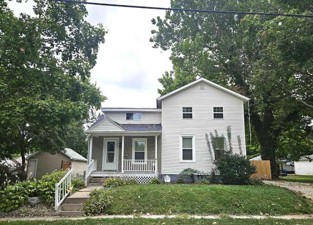 Property at 317 N C St, Monmouth, IL 61462-1633, 3 beds, 2 baths