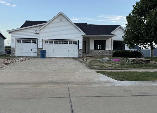 Property at 721 Saint Andrews Cir, Eldridge, IA 52748, 4 beds, 3 baths