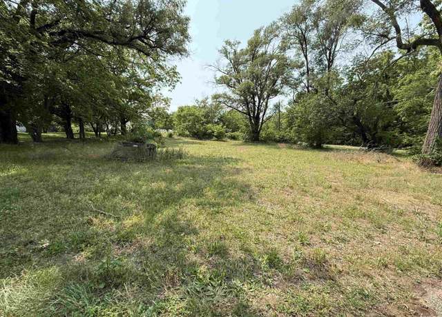 Property at 702&704 S Coleman St, Havana, IL 62644
