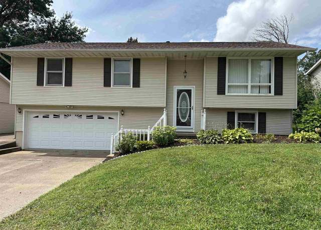 Property at 1624 Crestline Dr, Clinton, IA 52732, 4 beds, 3 baths
