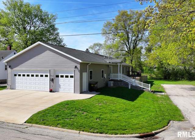 Property at 713 W Park St, Morrison, IL 61270, 4 beds, 3 baths