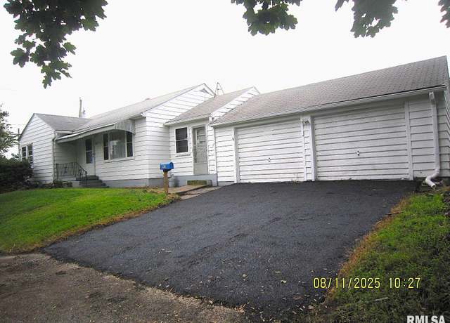 Property at 901 29th Ave, Rock Island, IL 61201, 2 beds, 1 bath