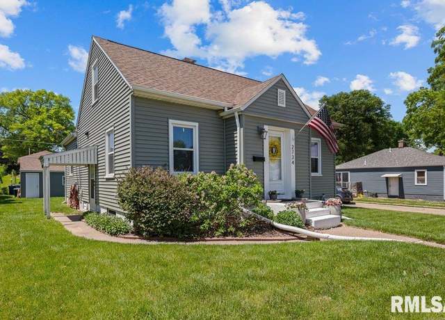 Property at 2734 College Ave, Davenport, IA 52803, 3 beds, 1 bath