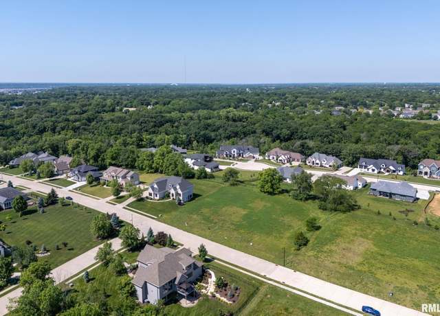 Property at 5088 Woody Creek Ln, Bettendorf, IA 52722