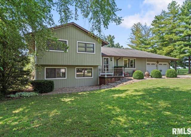 Property at 32 Northwind Ln, Cantrall, IL 62625, 4 beds, 3 baths