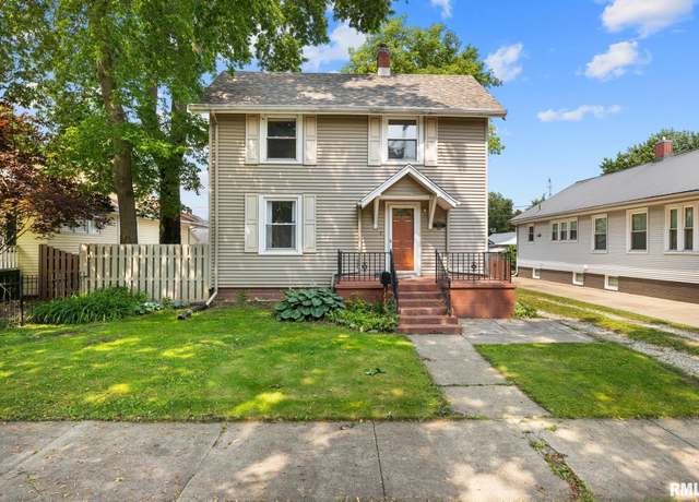 Property at 1111 S 4th St, Pekin, IL 61554, 3 beds, 1.5 baths