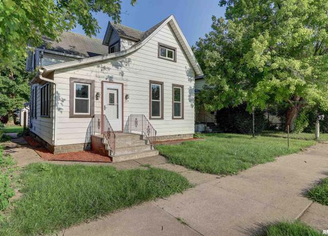 Property at 704 N 3rd St, Clinton, IA 52732, 3 beds, 2 baths
